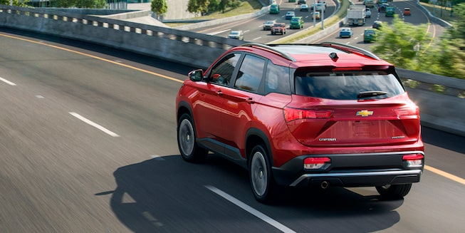 Spoiler trasero, barras de techo y faros de niebla traseros para tu camioneta familiar, Chevrolet Captiva 2023.